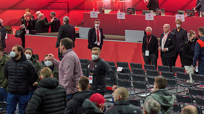 Es herrschte eine hitzige Atmosphäre auf der Jahreshauptversammlung des FC Bayern.