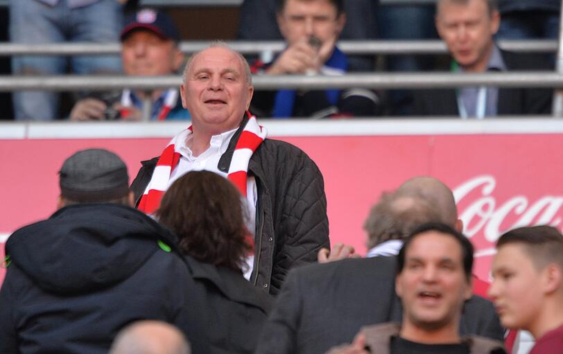 War vor seiner Haftstrafe bei jedem Spiel des FC Bayern in der Allianz Arena: Uli Hoeneß.