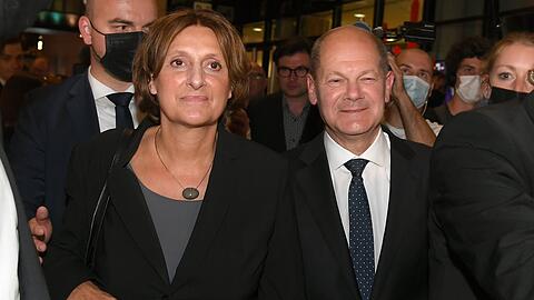 Olaf Scholz mit Frau Britta Ernst.