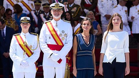Die spanische Königsfamilie hat sich erstmals seit Monaten wieder gemeinsam öffentlich gezeigt.
