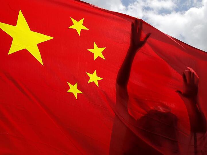 Ungeachtet weltweiter Kritik hat China das Gesetz zum Schutz der nationalen Sicherheit in Hongkong erlassen.