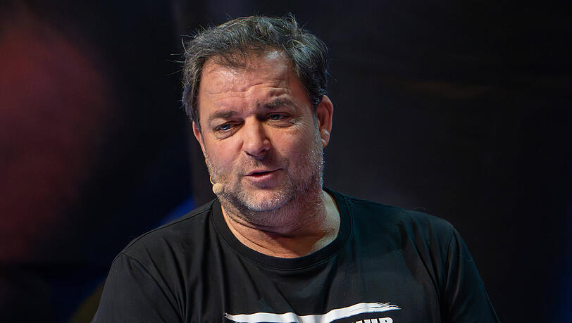 Martin Rütter ist den Tränen nah und berichtet von einer schweren Entscheidung, die er jetzt treffen musste.