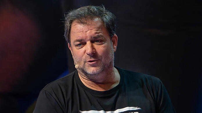 Martin Rütter ist den Tränen nah und berichtet von einer schweren Entscheidung, die er jetzt treffen musste.