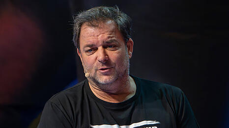 Martin Rütter ist den Tränen nah und berichtet von einer schweren Entscheidung, die er jetzt treffen musste.