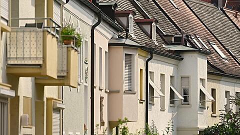 Häuserfassaden in Bamberg. Foto: Nicolas Armer/dpa/Archivbild