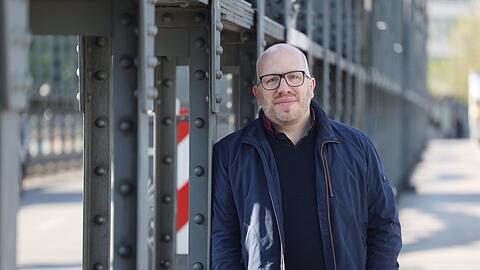 Berater Jörg Schleburg ist es wichtig, seine Kunden langfristig zu betreuen und nicht nur wenige Monate.