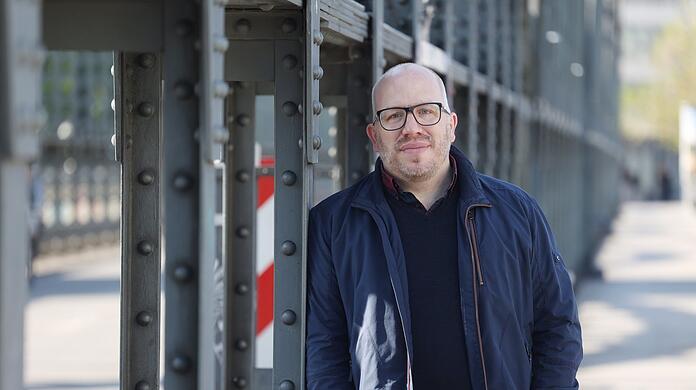 Berater Jörg Schleburg ist es wichtig, seine Kunden langfristig zu betreuen und nicht nur wenige Monate.