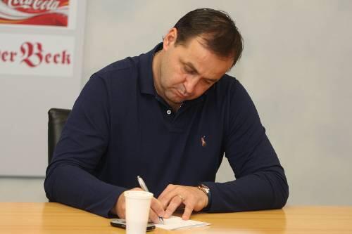 &bdquo;So kann man mit Mitarbeitern nicht umgehen&ldquo;: Otto Sykora will endlich wissen, wohin der Hase bei den Tigern läuft.