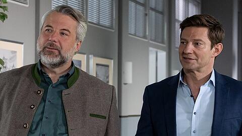 Dieter Fischer (l.) und Igor Jeftic drehen gemeinsam für "Die Rosenheim-Cops".