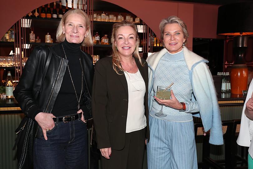Aigner-CEO Sibylle Sch&ouml;n (v.l.), Kristina Hammer (Salzburger Festspiele) und Stefanie Gr&auml;fin von Pfuel.