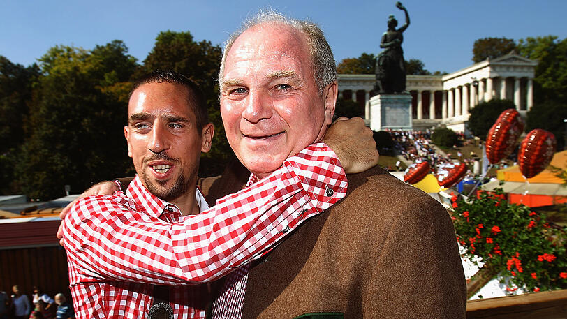 Franck Ribéry (links) und Uli Hoeneß auf der Wiesn 2011.