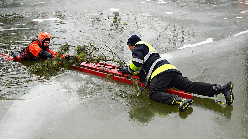 Die Feuerwehr übte mehrere Einsatzszenarien.