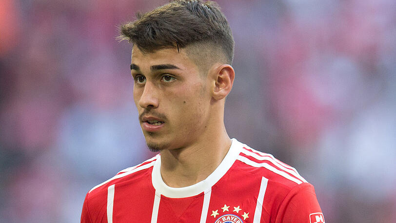 Meritan Shabani unterschreibt einen Profivertrag beim FC Bayern.