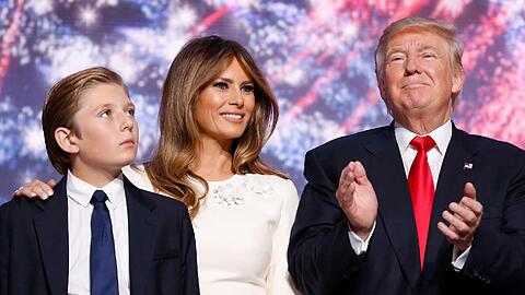 Ex-Model und bald First Lady Melania Trump mit Sohn Barron und ihrem Mann Donald.