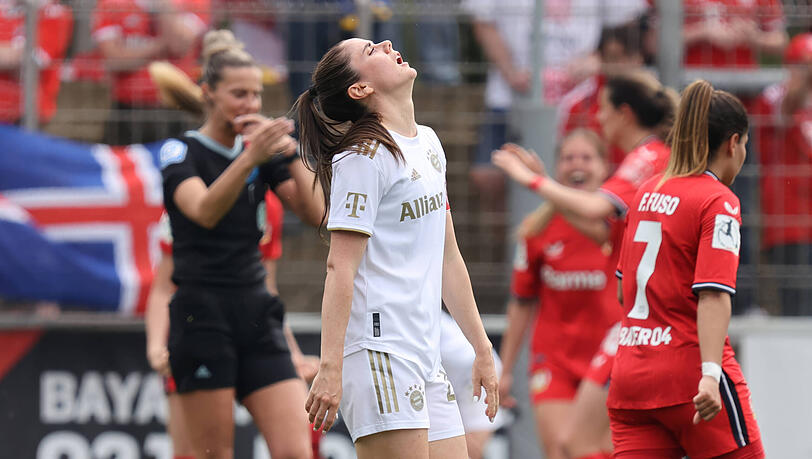 Bitter enttäuscht: Bayern-Spielerin Sarah Zadrazil nach dem 0:0 in Leverkusen.