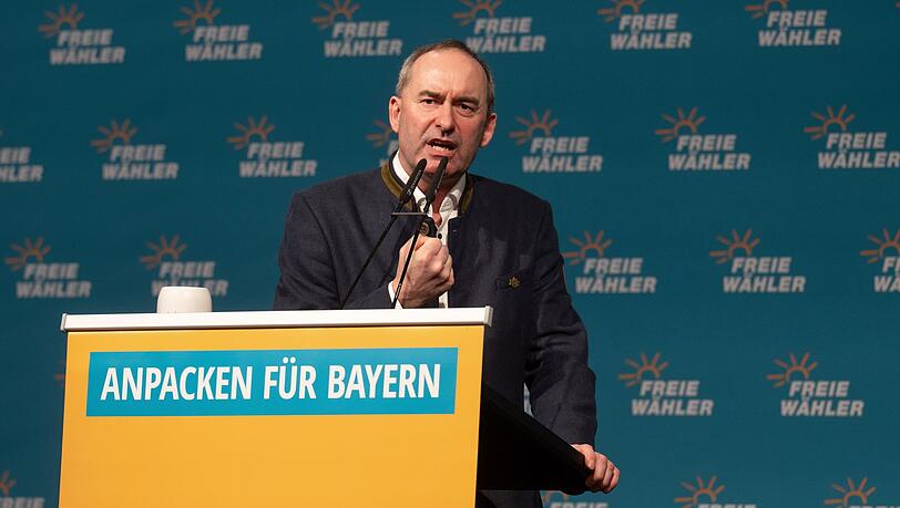 Freie-W&auml;hler-Chef Hubert Aiwanger redet eigentlich immer frei - Redemanuskripte nutzt er praktisch nie. (Archivbild)