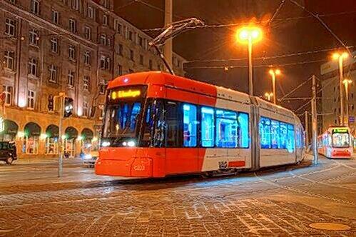 Straßenbahn in Nürnberg: Laut einer VAG-Studie gewinnt der öffentliche Nahverkehr immer mehr an Bedeutung.