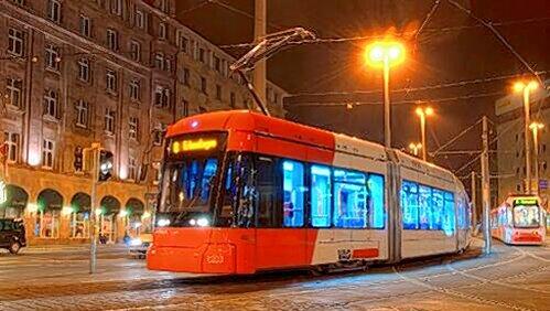 Straßenbahn in Nürnberg: Laut einer VAG-Studie gewinnt der öffentliche Nahverkehr immer mehr an Bedeutung. Straßenbahn in Nürnberg: Laut einer VAG-Studie gewinnt der öffentliche Nahverkehr immer mehr an Bedeutung.