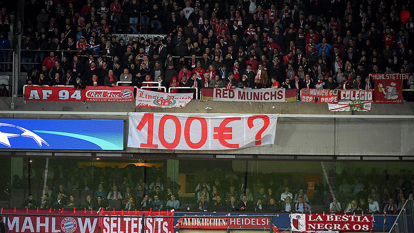 "Kriegt ihr d€n Hal$ nicht voll?" - Das Banner der Bayern-Anhänger beim Spiel gegen Anderlecht.