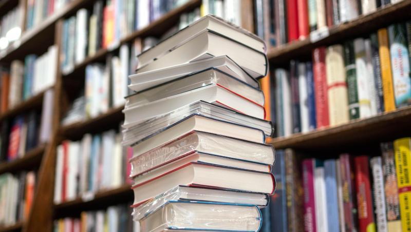 Wer bekommt im Corona-Jahr den Deutschen Buchpreis?. Wer bekommt im Corona-Jahr den Deutschen Buchpreis?.