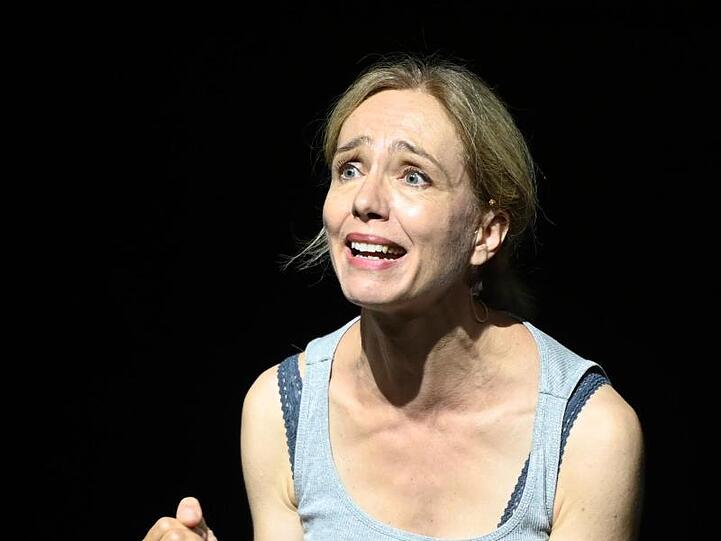 Ursina Lardi in "Everywoman".