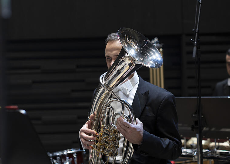Der Posaunist Lukas Gassner interpretierte das Tenorhorn-Solo im ersten Satz,