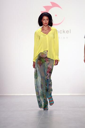 Die Mädchen dürfen auf dem Laufsteg nicht zimperlich sein: Bei der Fashion Week gibt's fast keine Show ohne (fast) nackte Brüste. Die Busenblitzer der sexy Models...