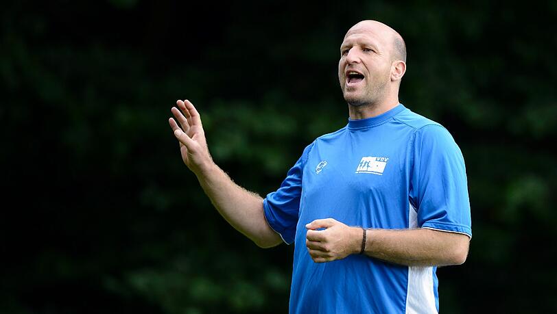 Interimstrainer beim Club: Roger Prinzen. Interimstrainer beim Club: Roger Prinzen.