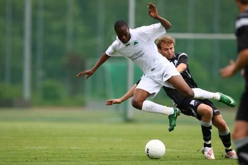 Neuer trainings-Gast im Ronhof: der tunesische National-Stürmer Mohamed Ali Ghariani.