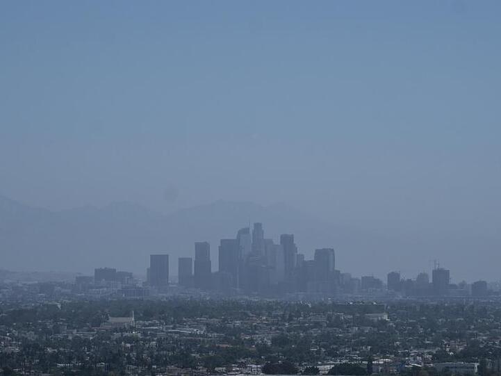 Smog in Los Angeles: Donald Trump will auch gegen die strengen kalifornischen Umweltregeln angehen.