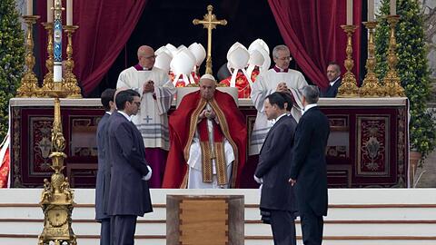In Rom hat die Welt Abschied von Benedikt XVI. genommen.