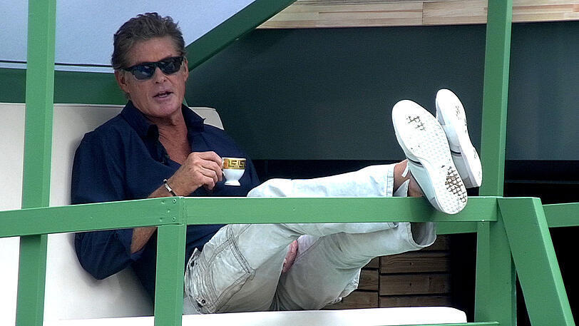 David Hasselhoff hat das "Promi Big Brother"-Haus nach vier Tagen verlassen. Seine besten Bilder aus dem Haus hier zum Durchklicken!