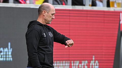 Es wird Zeit für weitere Erfolge für den SSV Jahn Regensburg und Trainer Joe Enochs.