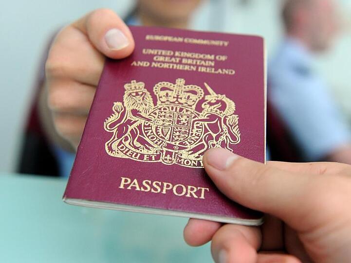 Sollte Großbritannien ohne eine Einigung mit Brüssel aus der EU ausscheiden, hätte dies auch Auswirkungen auf die in Deutschland lebenden Briten.