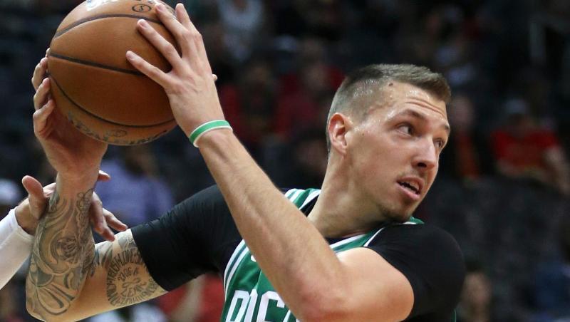 Überragte beim Sieg von Boston in Chicago: Daniel Theis. Überragte beim Sieg von Boston in Chicago: Daniel Theis.