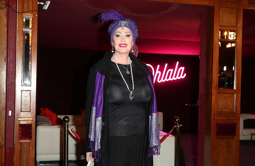 Gloria Gray