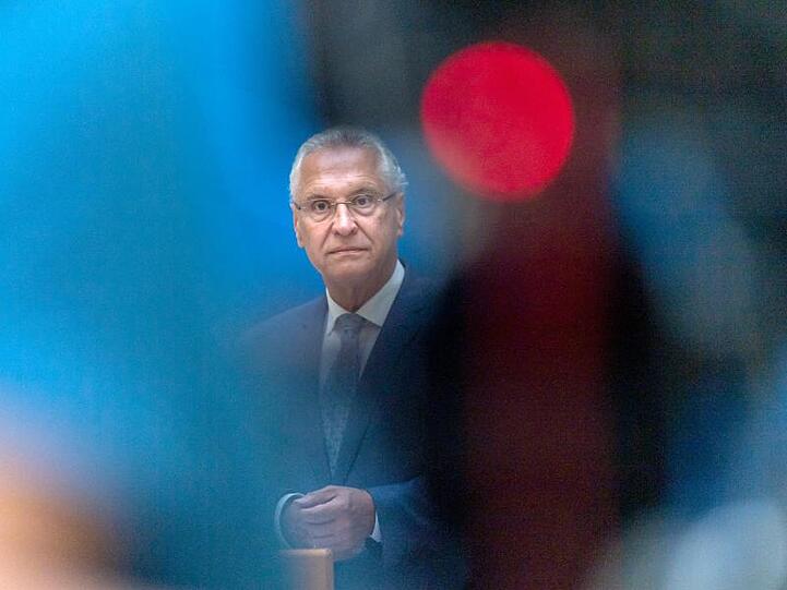 Joachim Herrmann, der Innenminister von Bayern. Foto: Peter Kneffel/dpa/Archivbild