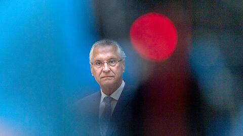 Joachim Herrmann, der Innenminister von Bayern. Foto: Peter Kneffel/dpa/Archivbild