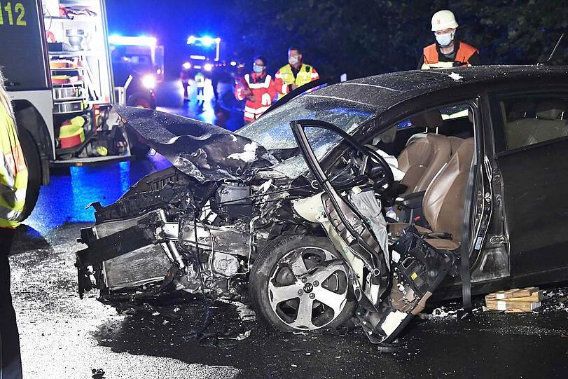 Die Bilder von der Unfallstelle auf der B13.