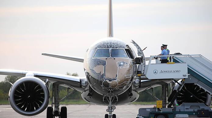 Mit zwölf Flugzeugen vom Typ Embraer E195-E2 - hier ein Flugzeug eines anderen Unternehmens am Flughafen Moskau - will Bavarian Airlines starten.