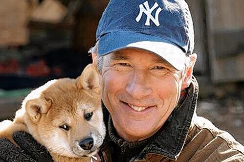 Richard Gere mit Filmhund Hachiko.