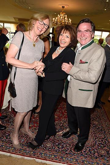 Promis beim "30. Jubiläums Gourmet Classic Golf Tunier" von Promikoch Heinz Winkler. Die Bilder...