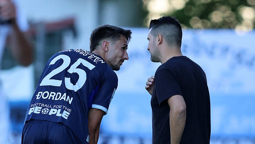 Trainer, es geht nicht mehr: Damjan Dordan (l.) mit 1860-Chefcoach Alper Kayabunar in Burghausen.