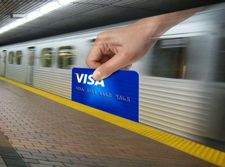 Guerilla Marketing ist eine äußerst amüsante Art der Werbung, hier für eine Kreditkartenfirma.
