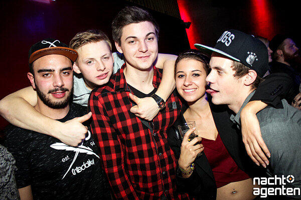 Die besten Party-Bilder vom Sonntag. Hier im Jack Rabbit.