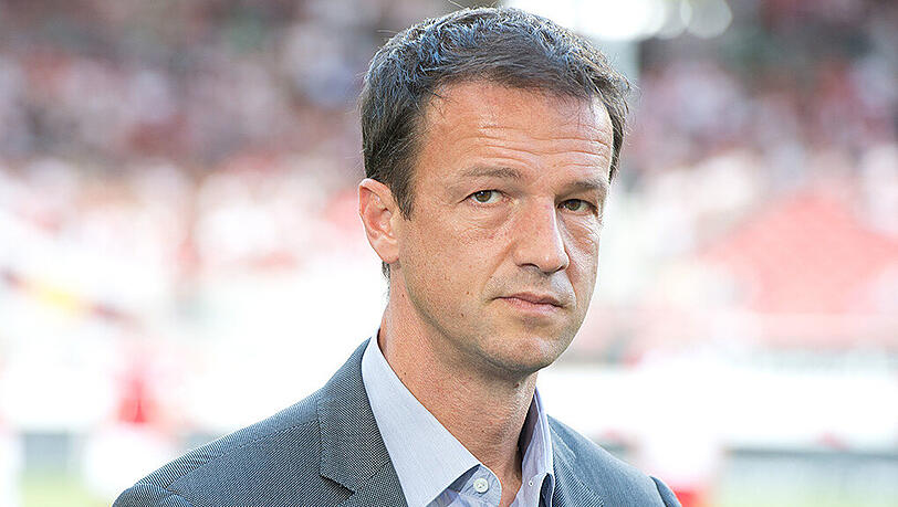 Seine Managerkarriere begann der Bundesliga-Torschützenkönig von 1996 beim bulgarischen Erstligisten Tschernomoretz Burgas. Seine Managerkarriere begann der Bundesliga-Torschützenkönig von 1996 beim bulgarischen Erstligisten Tschernomoretz Burgas.