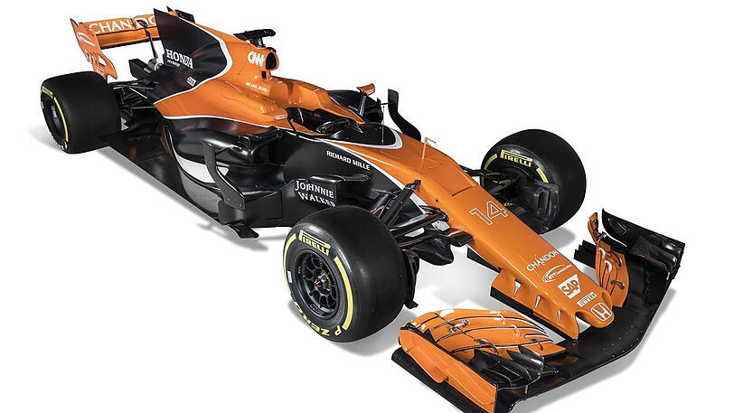 Der Großteil des McLaren-Chassis ist im traditionellen McLaren-Orange gehalten, der Rest ist schwarz. Der MCL32 ist eine Hommage an die Vergangenheit und ein Tribut an die treuen Fans.