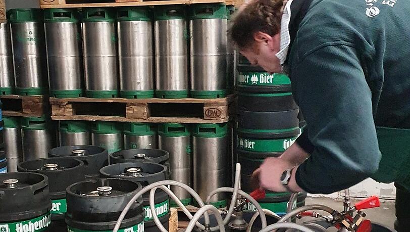 Das Bier, das die Hohenthanner Schlossbrauerei wegschüttet, ist Bier vom Fass.