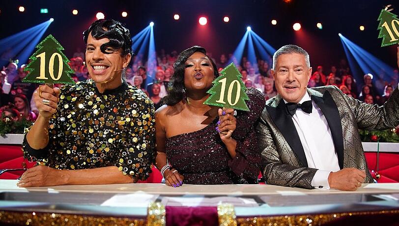"Let's Dance - Die große Weihnachtsshow": Die Jury mit Jorge González (l.), Motsi Mabuse und Joachim Llambi.