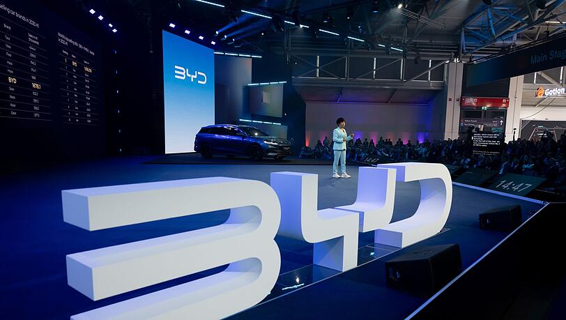 Der chinesische Autobauer BYD tritt auf der IAA voller Selbstbewusstsein auf. Der chinesische Autobauer BYD tritt auf der IAA voller Selbstbewusstsein auf.